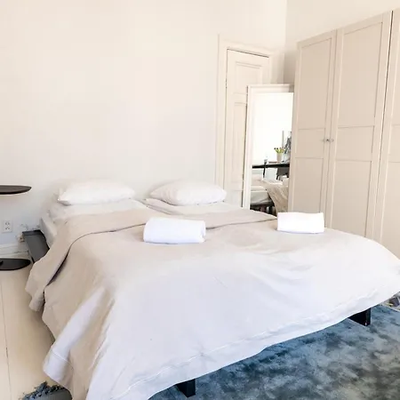 דירה 2ndhomes Luminous With Great Location *